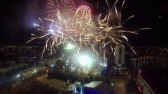 Яркий фейерверк в подарок всем армавирцам и гостям города стал финалом праздничного дня  